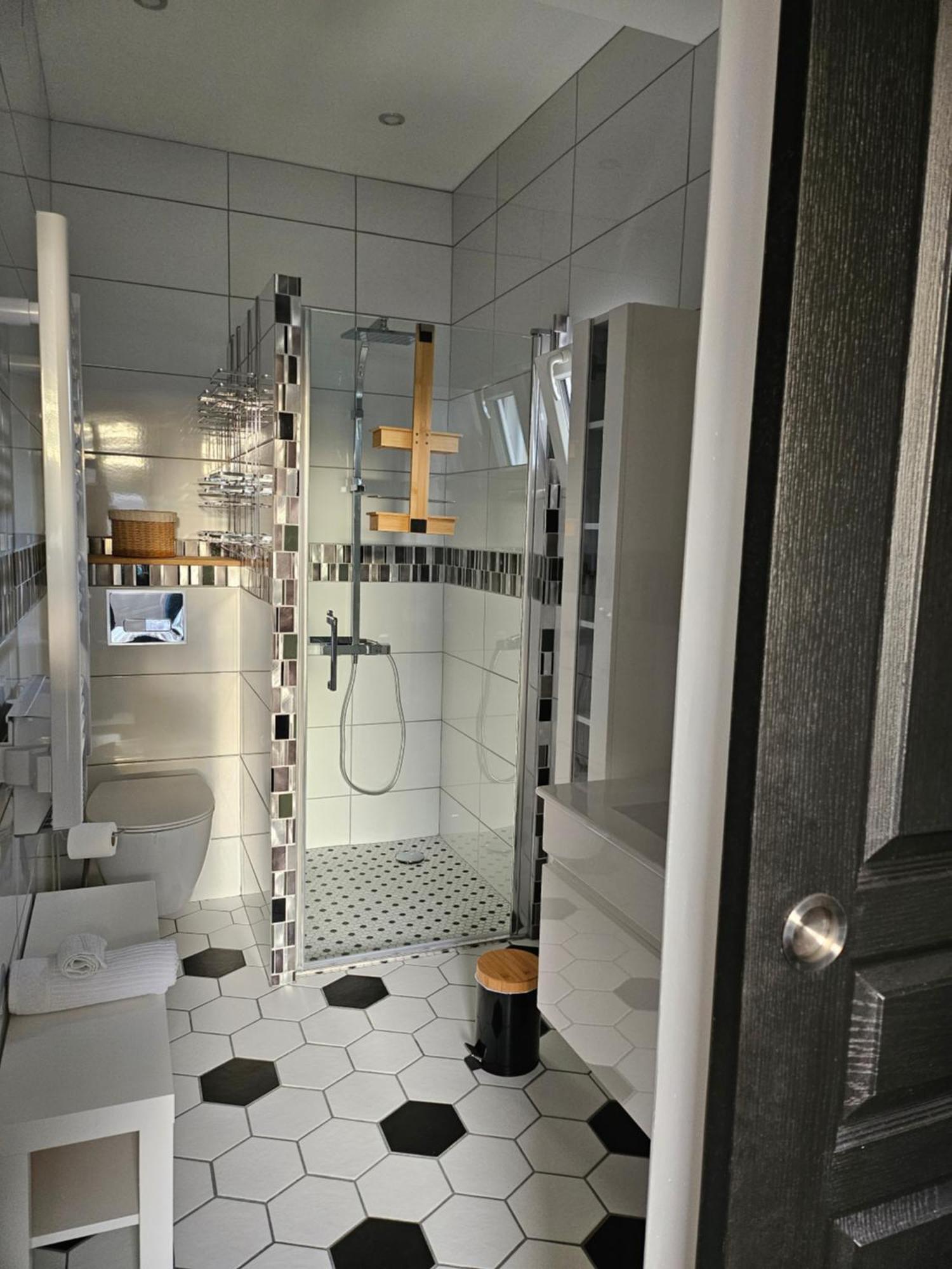 Les Chambres D'Estelle Guécélard 部屋 写真